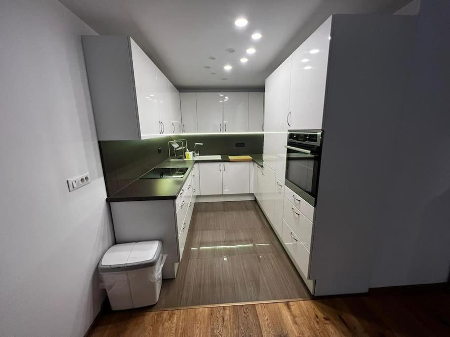 Porec, Tolle 3 Zi-Whg, Sehr Zentral, Top Zustand! Mit Internet Und W-Lan! Exteriör bild